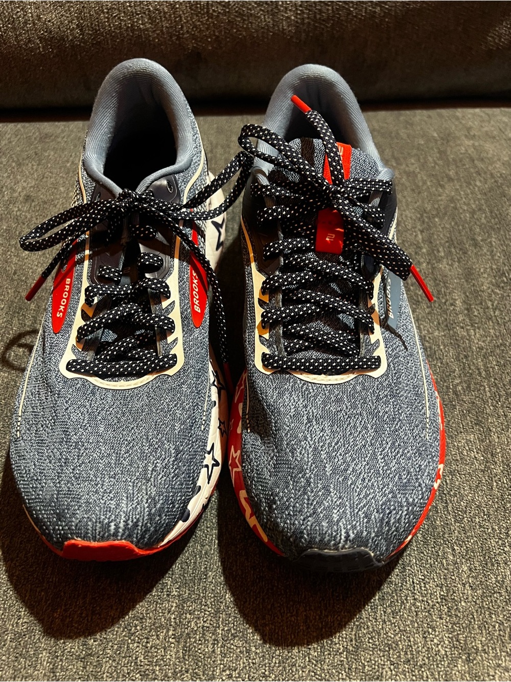 Brooks Women’s Navy  Running Sneakers with Red Accents